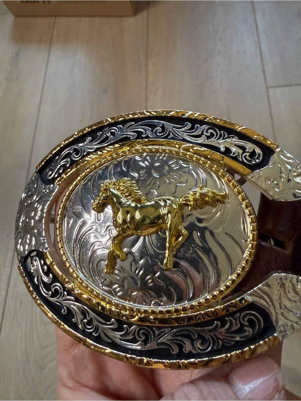 Vintage Men’s Cowboy Western Brown Leather Belt Gold & Silver Horse Buckle Sz 44